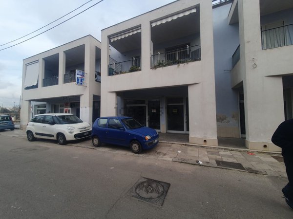 locale commerciale in vendita a Sannicola in zona Chiesanuova