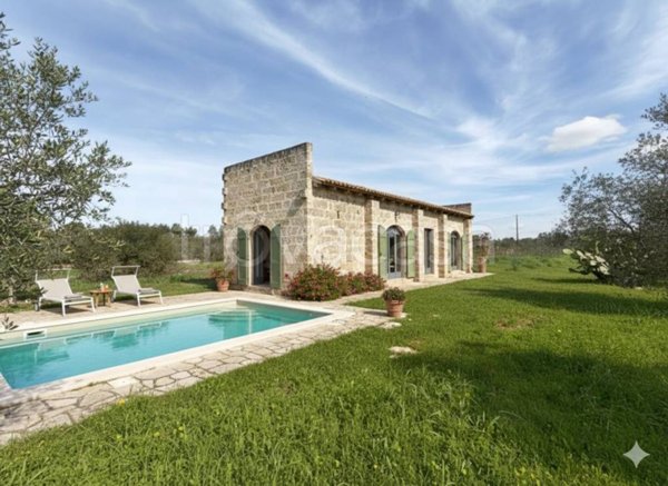 casa indipendente in vendita a Sannicola