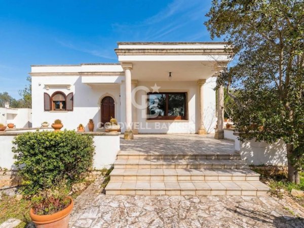 casa indipendente in vendita a Sannicola