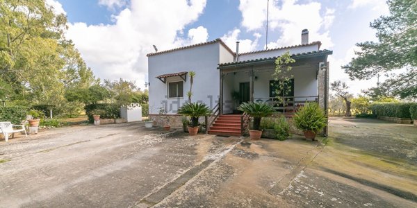 casa indipendente in vendita a Sannicola