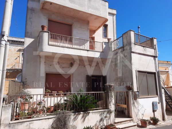 casa indipendente in vendita a Sannicola in zona Chiesanuova