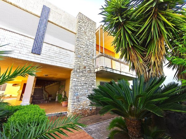 casa indipendente in vendita a Sannicola