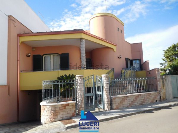 casa indipendente in vendita a Sannicola in zona Lido Conchiglie