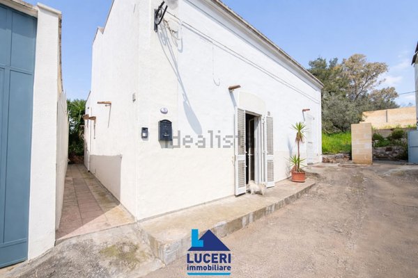 casa indipendente in vendita a Sannicola