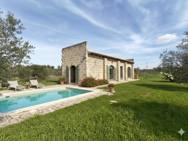 casa indipendente in vendita a Sannicola