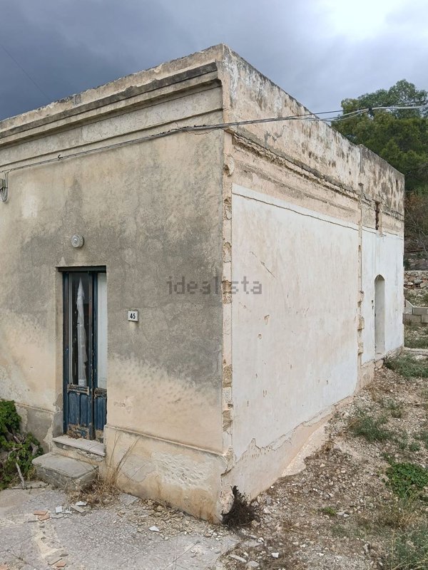 casa indipendente in vendita a Sannicola
