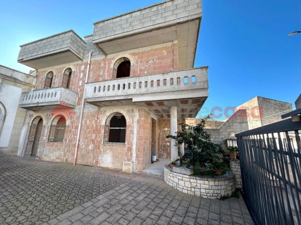 casa indipendente in vendita a Santa Cesarea Terme in zona Cerfignano