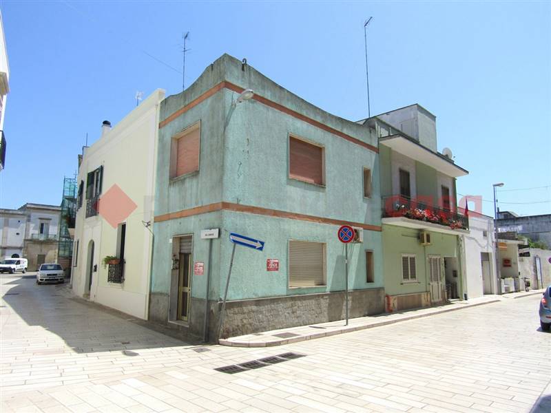 casa indipendente in vendita a Santa Cesarea Terme in zona Cerfignano