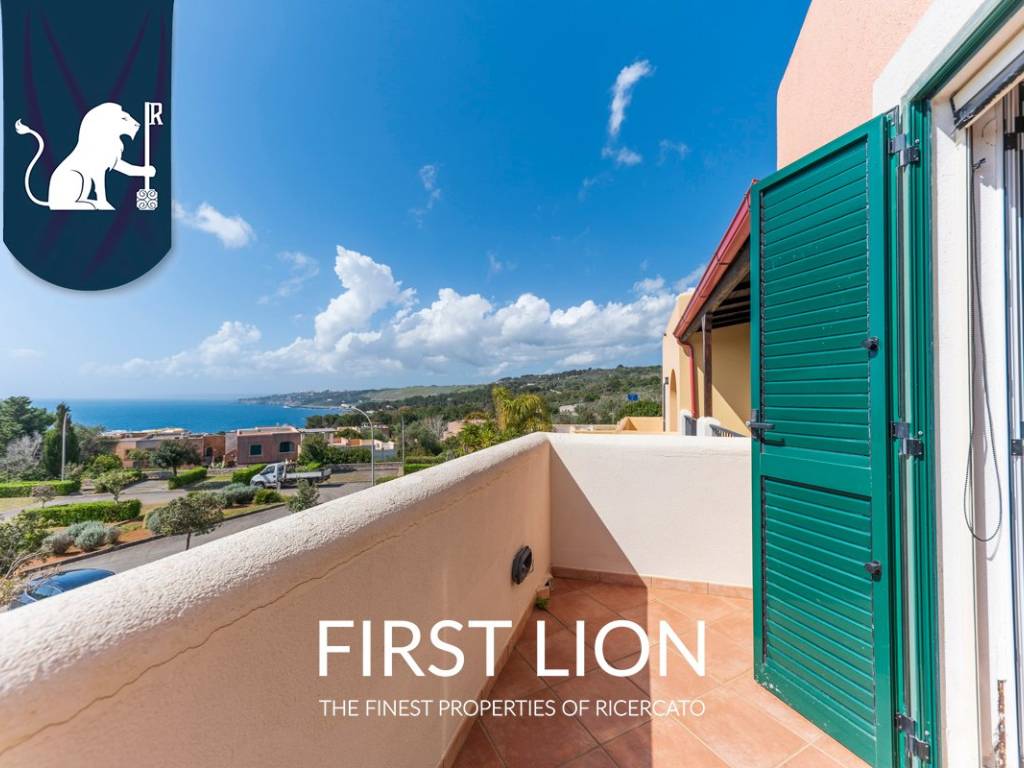 casa indipendente in vendita a Santa Cesarea Terme