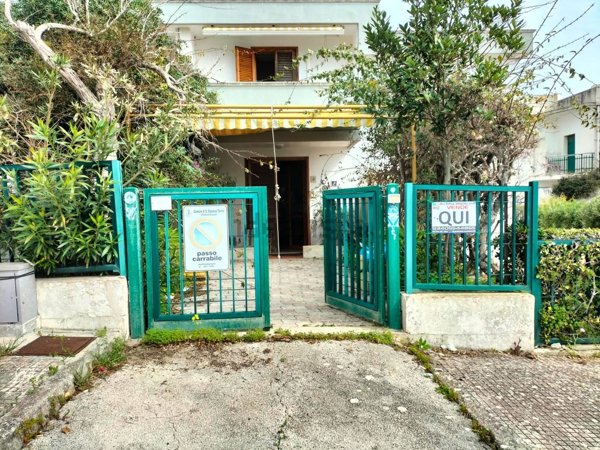 casa indipendente in vendita a Santa Cesarea Terme