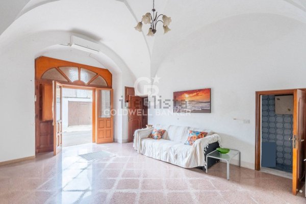 casa indipendente in vendita a Santa Cesarea Terme