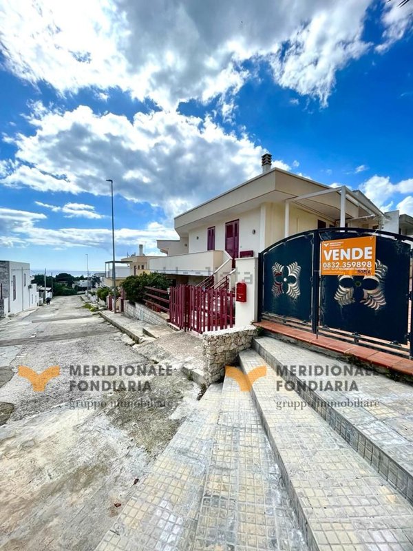 casa indipendente in vendita a Santa Cesarea Terme