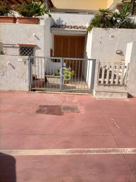 casa indipendente in vendita a Santa Cesarea Terme