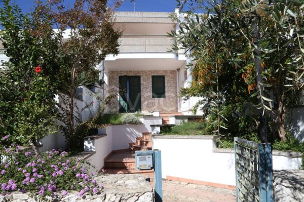 casa indipendente in vendita a Santa Cesarea Terme