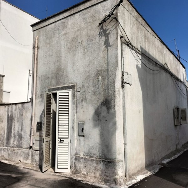 casa indipendente in vendita a Santa Cesarea Terme