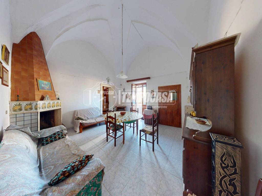 casa indipendente in vendita a Santa Cesarea Terme in zona Cerfignano