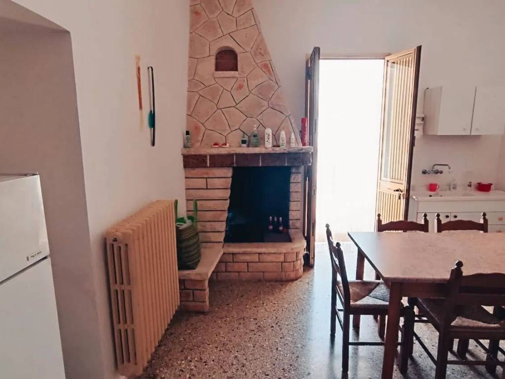 casa indipendente in vendita a Santa Cesarea Terme in zona Vitigliano