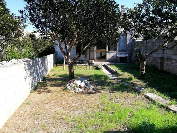 casa indipendente in vendita a Santa Cesarea Terme in zona Cerfignano