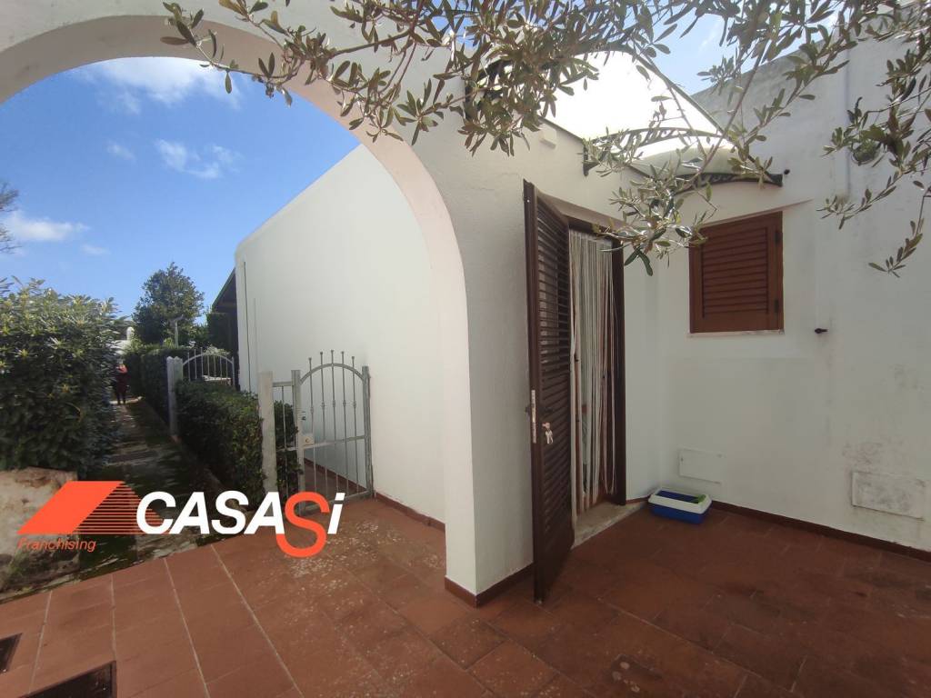 casa indipendente in vendita a Santa Cesarea Terme