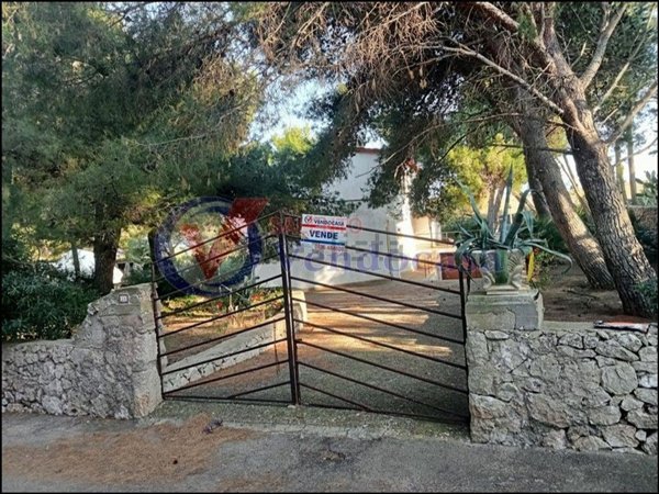 casa indipendente in vendita a Santa Cesarea Terme