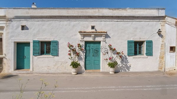 casa indipendente in vendita a Santa Cesarea Terme in zona Vitigliano
