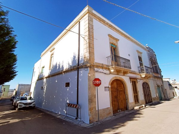 casa indipendente in vendita a Santa Cesarea Terme in zona Vitigliano