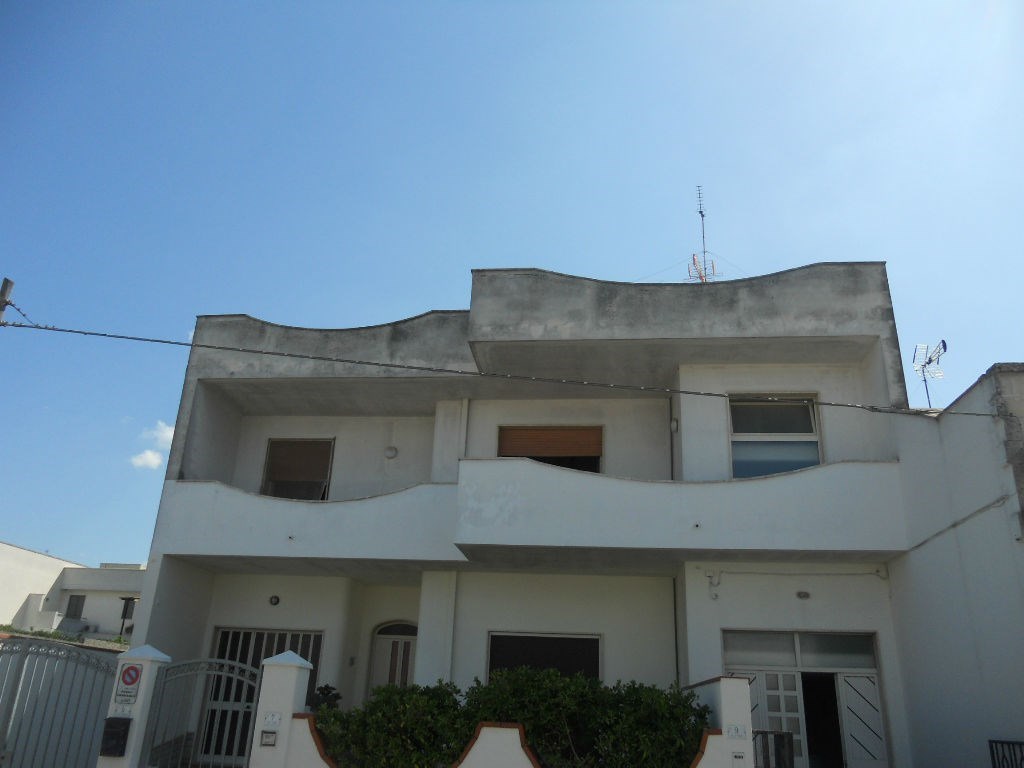 casa indipendente in vendita a Scorrano