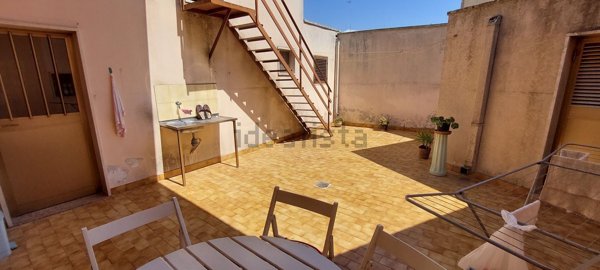 casa indipendente in vendita a Scorrano