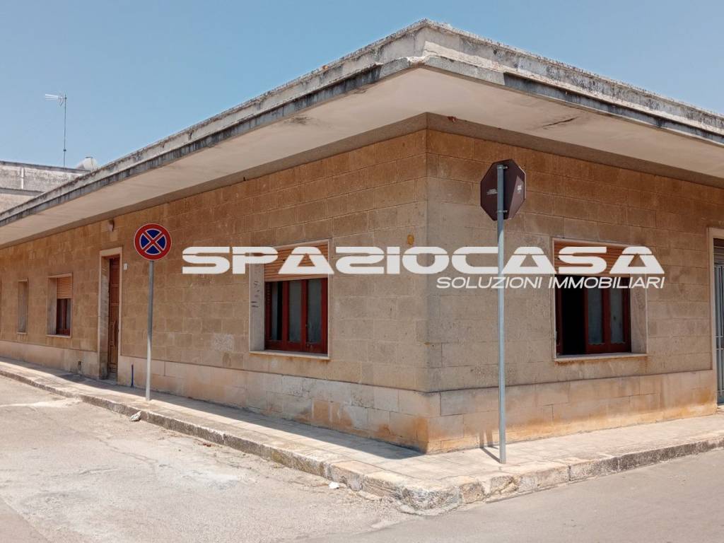 pentavano in vendita a Scorrano