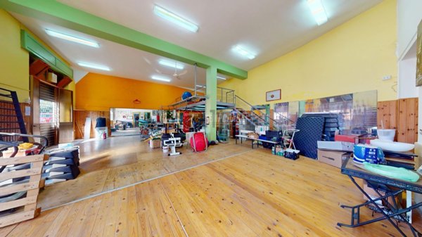 locale commerciale in vendita a Scorrano