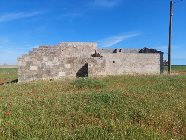 intera palazzina in vendita a Scorrano