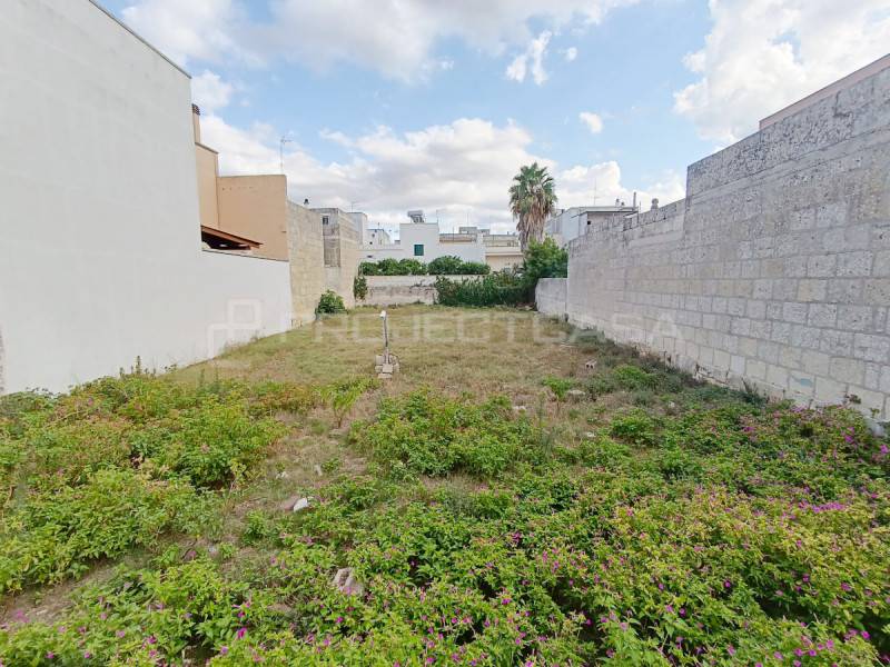 casa indipendente in vendita a Scorrano