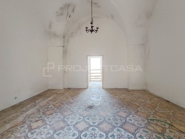 casa indipendente in vendita a Scorrano
