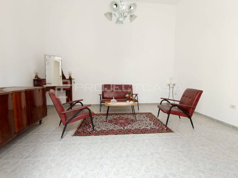 casa indipendente in vendita a Scorrano