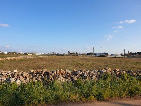 casa indipendente in vendita a Scorrano