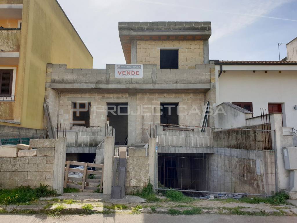 casa indipendente in vendita a Scorrano