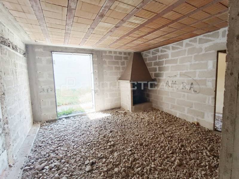 casa indipendente in vendita a Scorrano