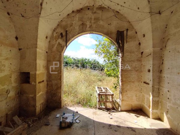 casa indipendente in vendita a Scorrano
