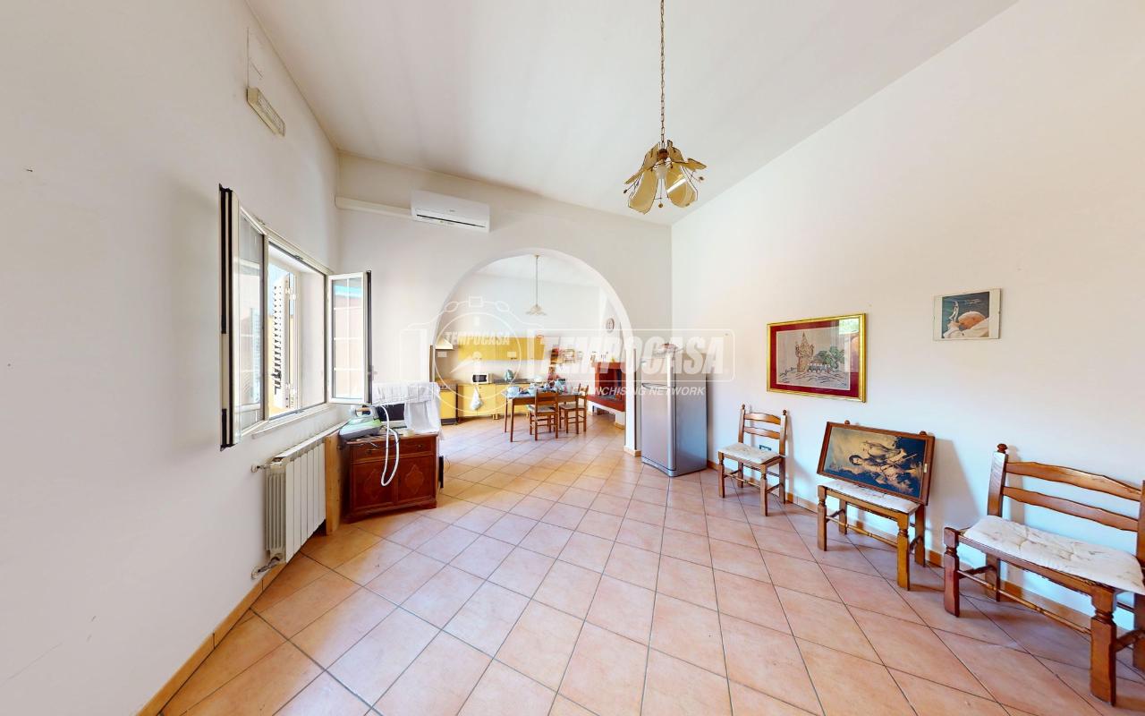 casa indipendente in vendita a Scorrano