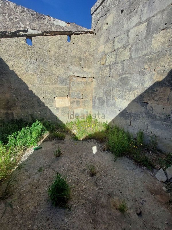 casa indipendente in vendita a Scorrano