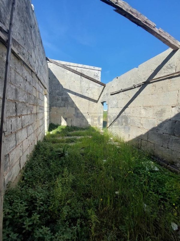 casa indipendente in vendita a Scorrano