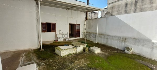 casa indipendente in vendita a Scorrano