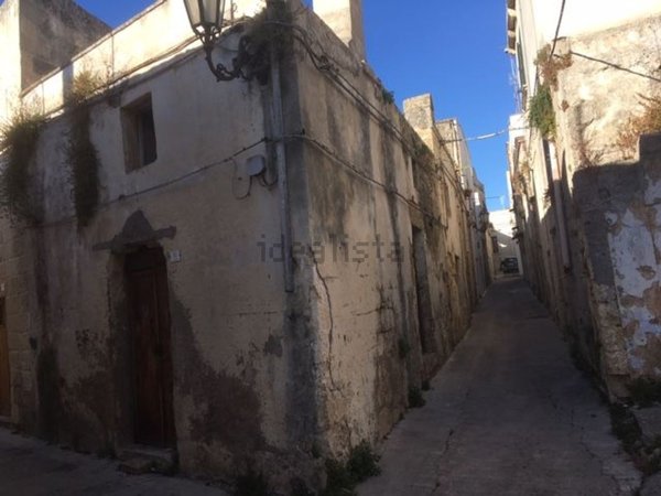 casa indipendente in vendita a Scorrano