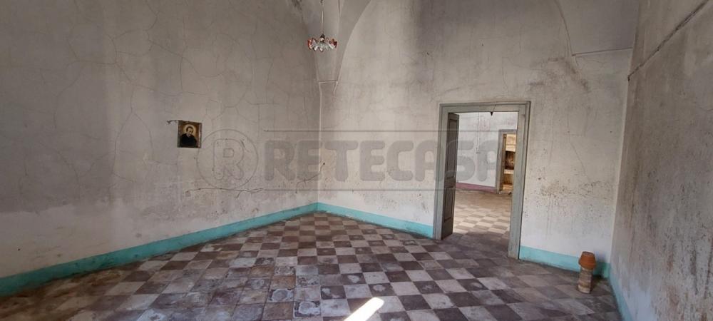 casa indipendente in vendita a Scorrano