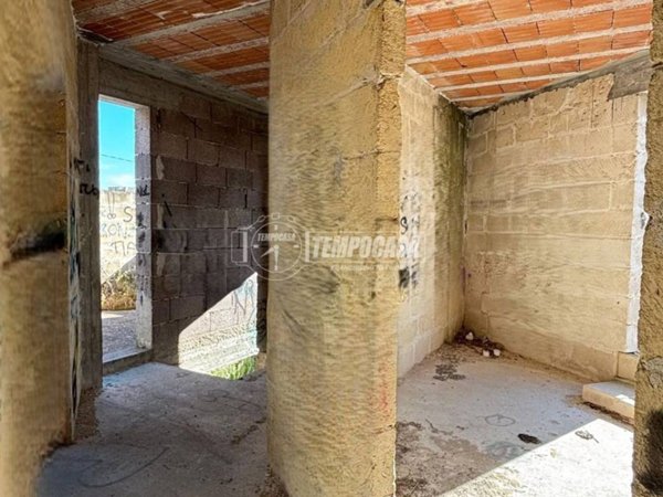 casa indipendente in vendita a Scorrano