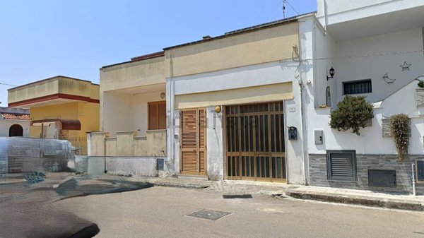casa indipendente in vendita a Scorrano