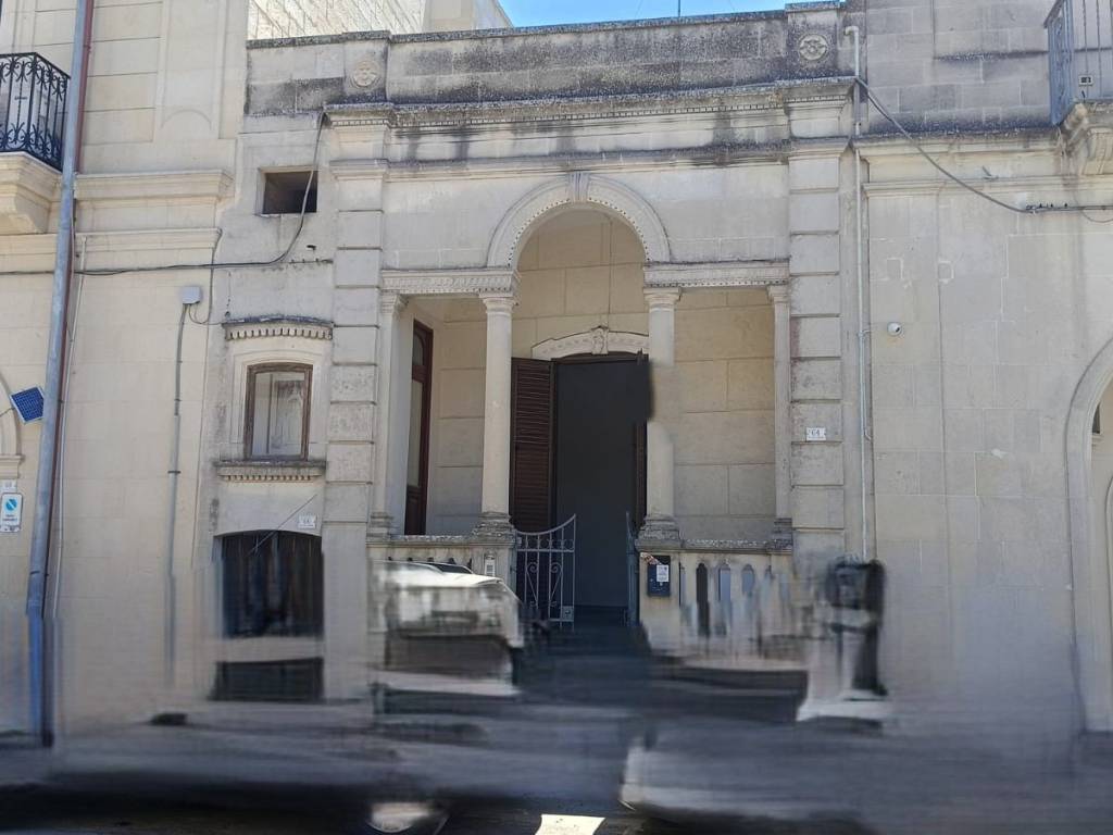casa indipendente in vendita a Scorrano