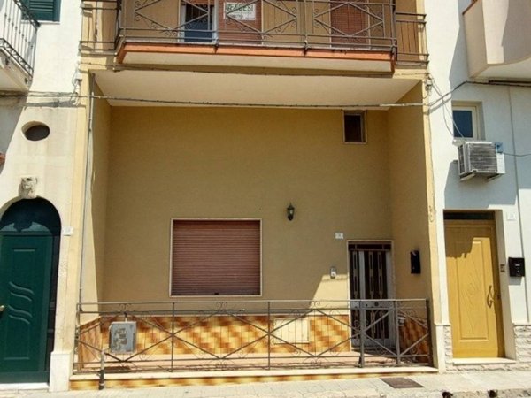 casa indipendente in vendita a Scorrano