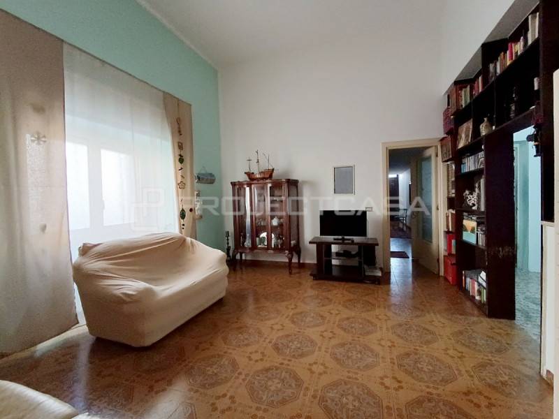 casa indipendente in vendita a Scorrano
