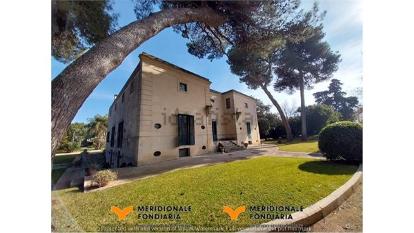 casa indipendente in vendita a Scorrano